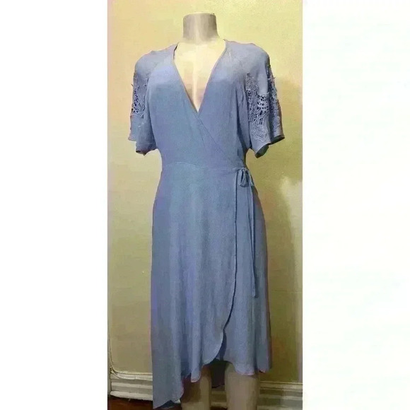 NWT ASTR The Label Crochet Sleeve, High-Low Midi Wrap Dress Size M - Picture 3 of 12